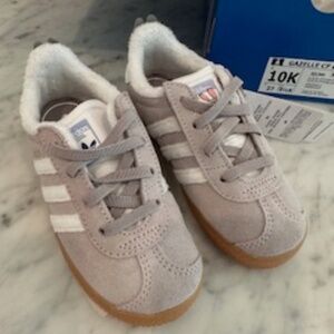 Adidas Kids Disney Gazelle shoes